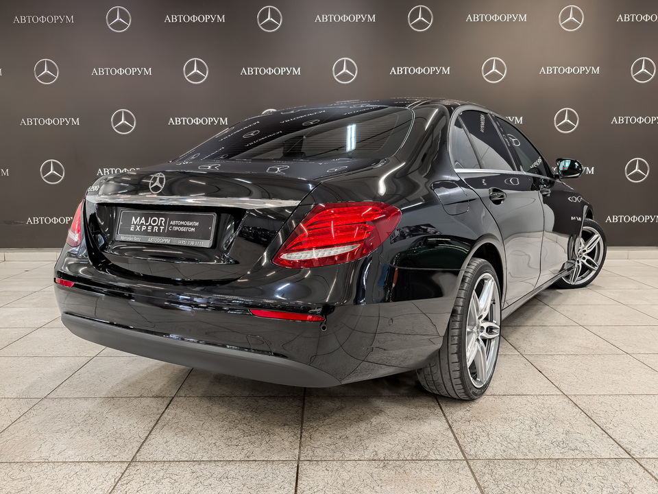 car-card-slide Mercedes-Benz E-Класс 2019 128 176км фото №5