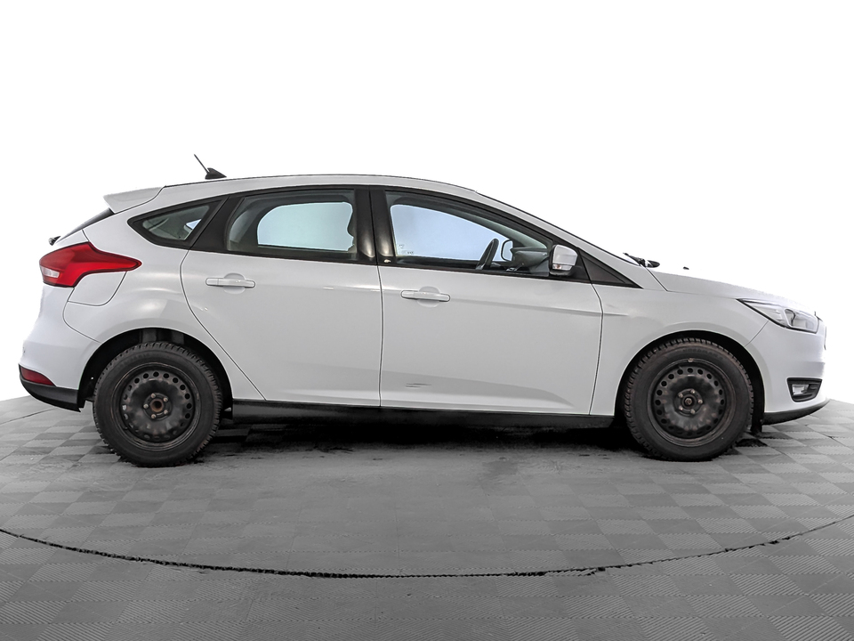 Ford Focus 2019 105 987км фото №4