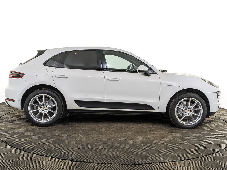 car-card-slide Porsche Macan 2015 114 440км фото №4