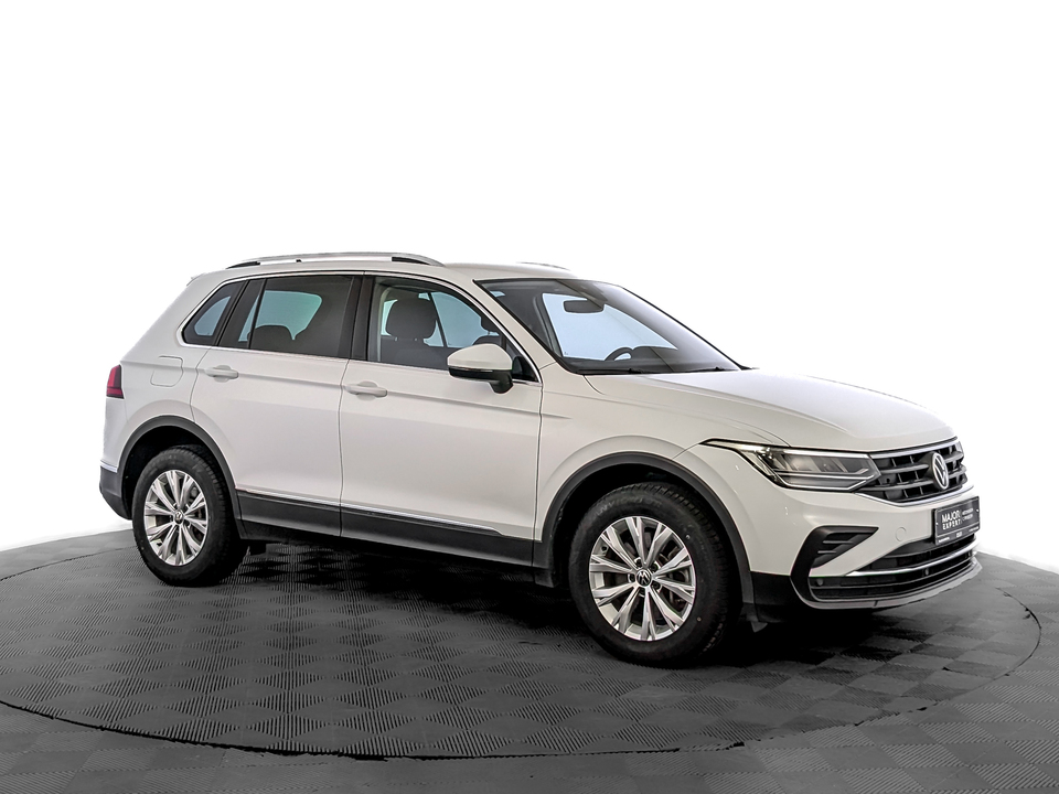 car-card-slide Volkswagen Tiguan 2021 52 829км фото №3