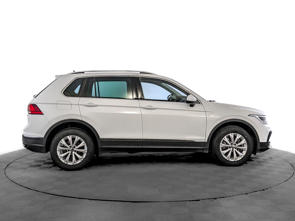 car-card-slide Volkswagen Tiguan 2021 52 829км фото №4