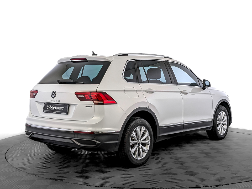 car-card-slide Volkswagen Tiguan 2021 52 829км фото №5
