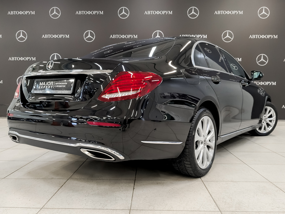 car-card-slide Mercedes-Benz E-Класс 2018 141 000км фото №5