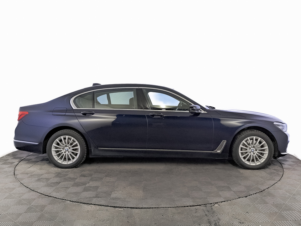 car-card-slide BMW 7 серии 2016 170 782км фото №4