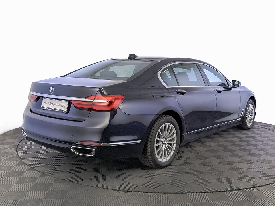 car-card-slide BMW 7 серии 2016 170 782км фото №5