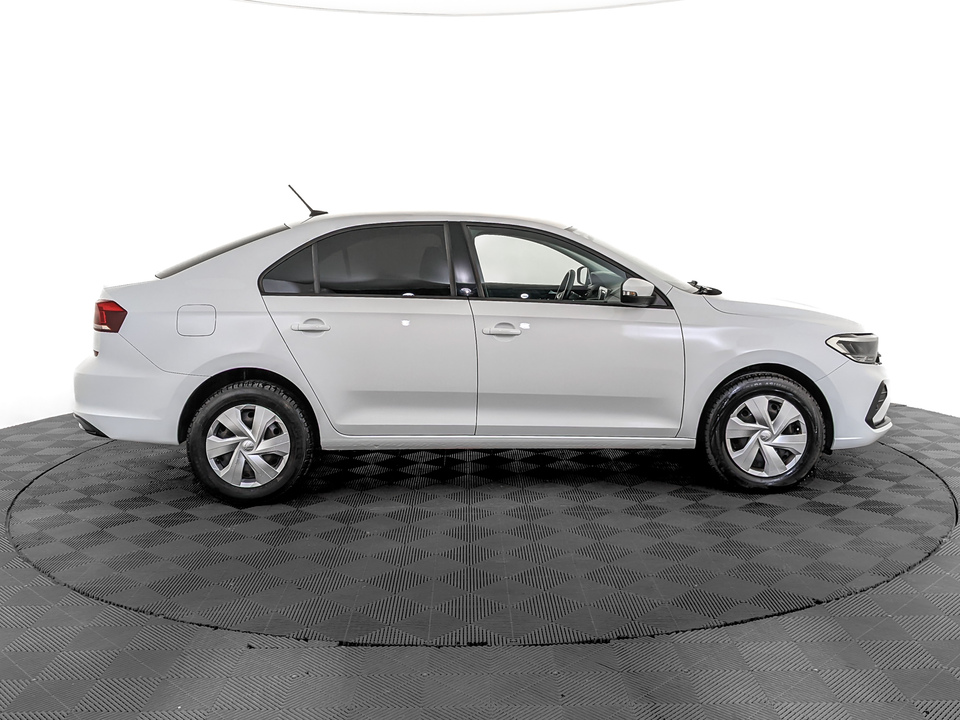 Volkswagen Polo 2022 89 290км фото №4