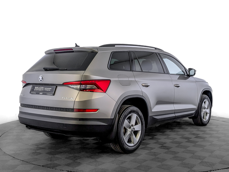 car-card-slide Skoda Kodiaq 2019 120 480км фото №5