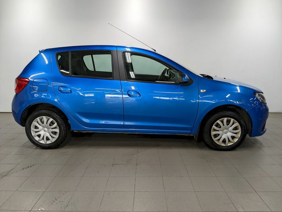 car-card-slide Renault Sandero 2015 90 700км фото №4