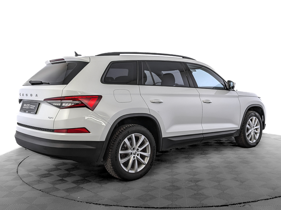 car-card-slide Skoda Kodiaq 2022 58 194км фото №4