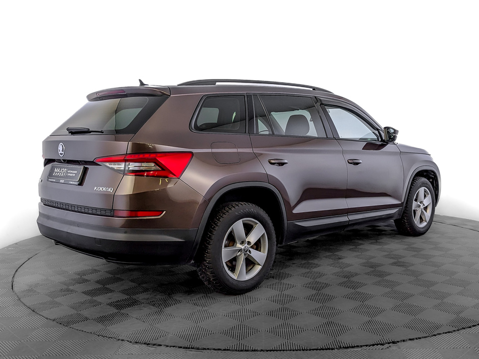 car-card-slide Skoda Kodiaq 2019 189 915км фото №5