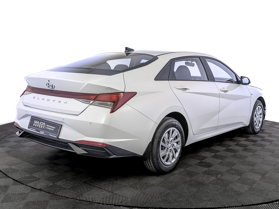 car-card-slide Hyundai Elantra 2022 29 216км фото №5