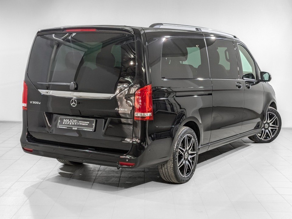 Mercedes-Benz V-Класс 2023 72 885км фото №5