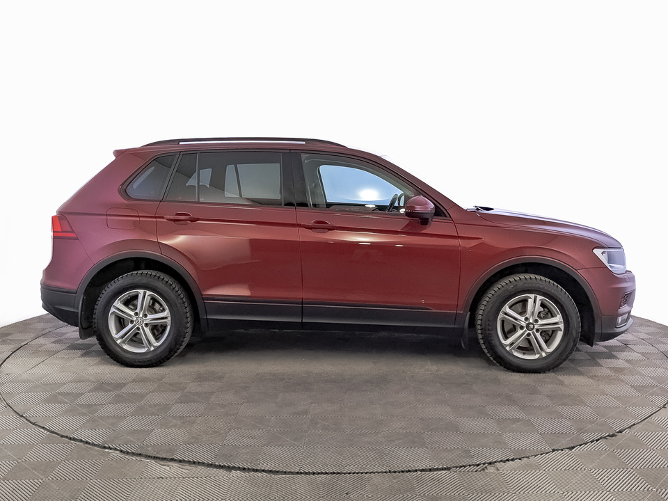 car-card-slide Volkswagen Tiguan 2018 40 235км фото №4