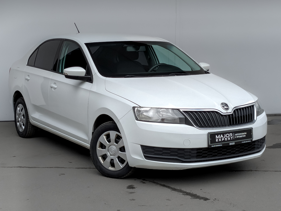 car-card-slide Skoda Rapid 2018 104 172км фото №3