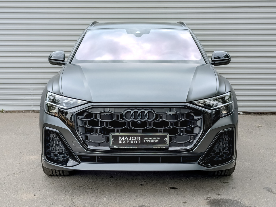 car-card-slide Audi SQ8 2024 16 696км фото №2