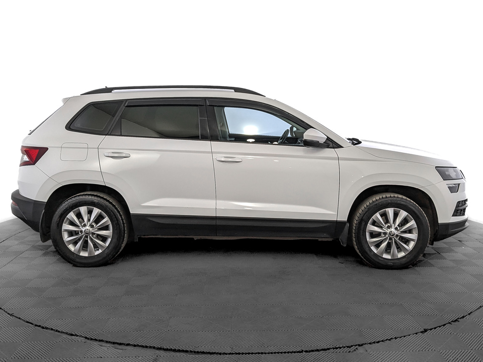 car-card-slide Skoda Karoq 2020 117 615км фото №4