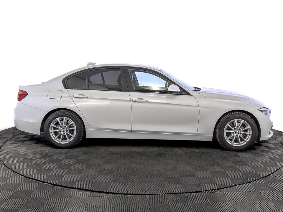 car-card-slide BMW 3 серии 2017 108 631км фото №4