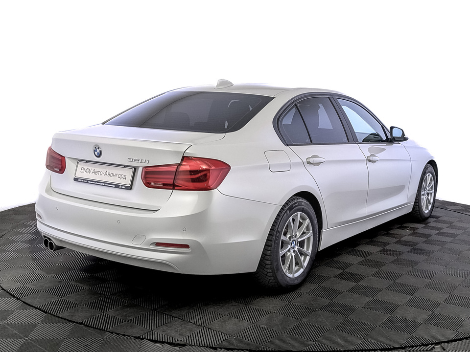 car-card-slide BMW 3 серии 2017 108 631км фото №5