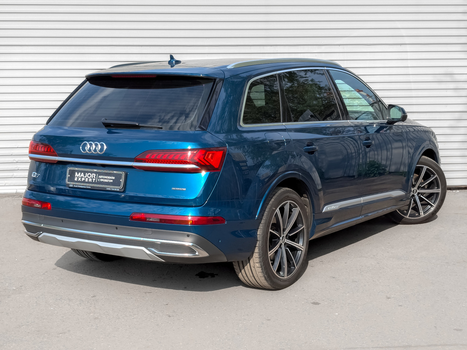 car-card-slide Audi Q7 2021 63 000км фото №5