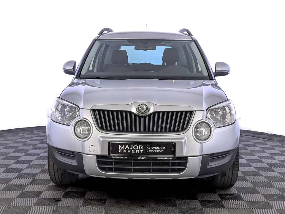 car-card-slide Skoda Yeti 2013 51 124км фото №2