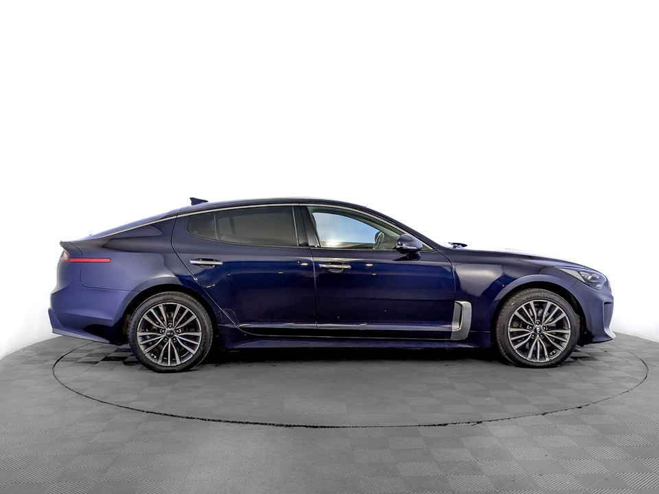 car-card-slide Kia Stinger 2019 127 565км фото №4
