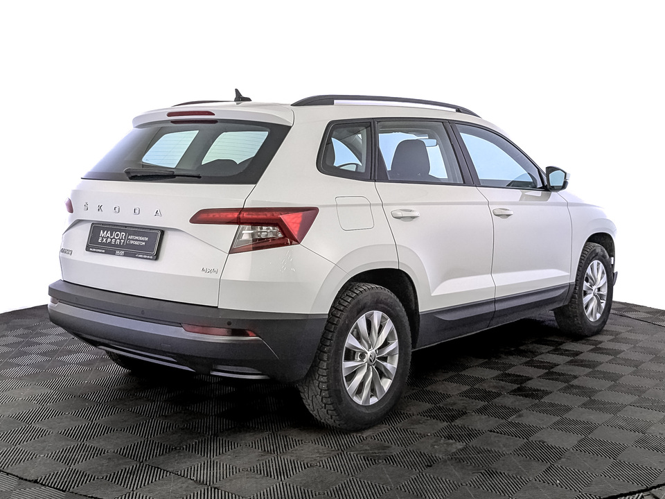 car-card-slide Skoda Karoq 2021 57 784км фото №5