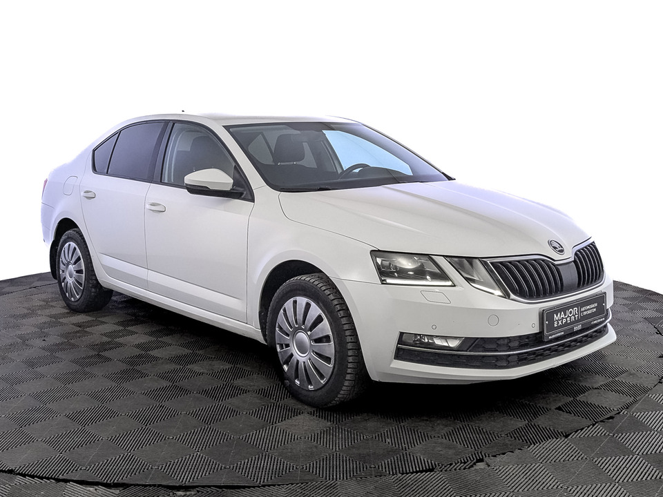 car-card-slide Skoda Octavia 2020 130 091км фото №3