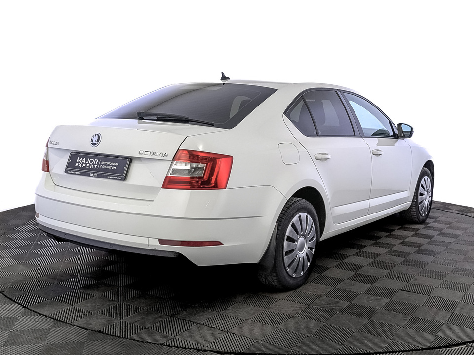 car-card-slide Skoda Octavia 2020 130 091км фото №5