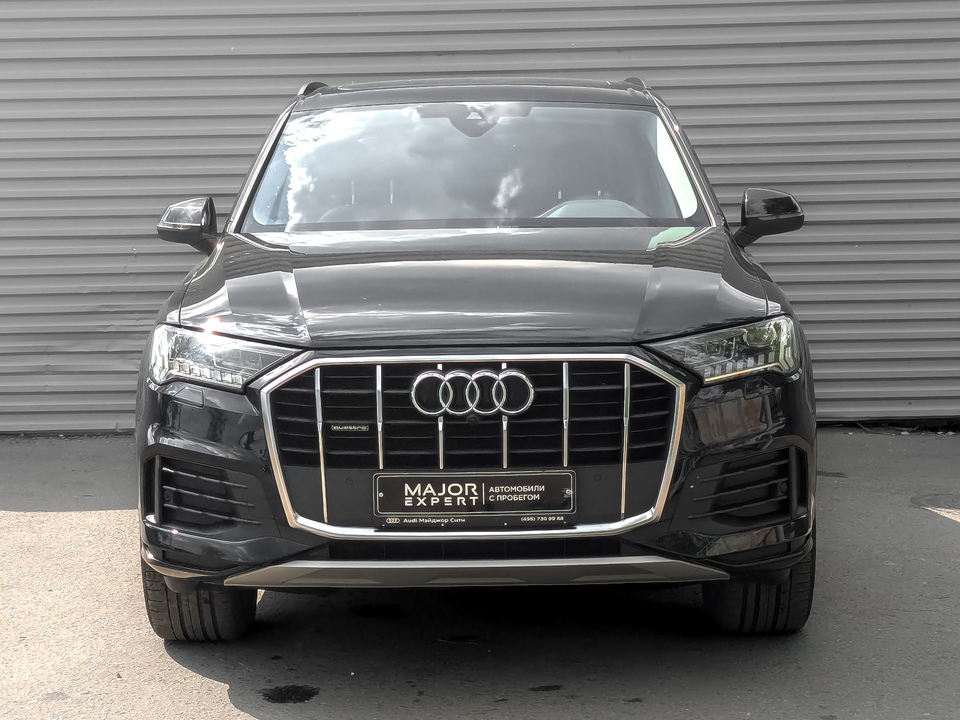 car-card-slide Audi Q7 2023 49 266км фото №3