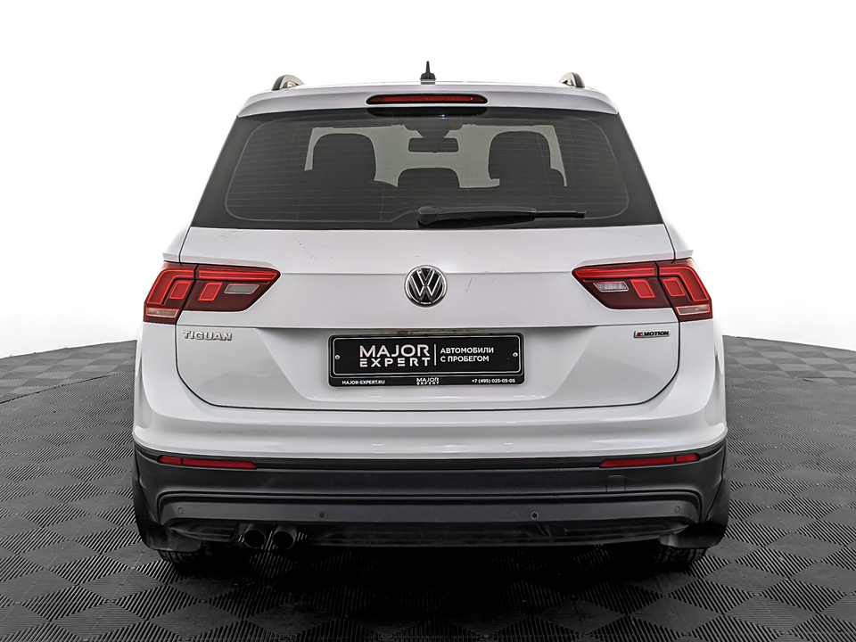 car-card-slide Volkswagen Tiguan 2020 111 039км фото №5