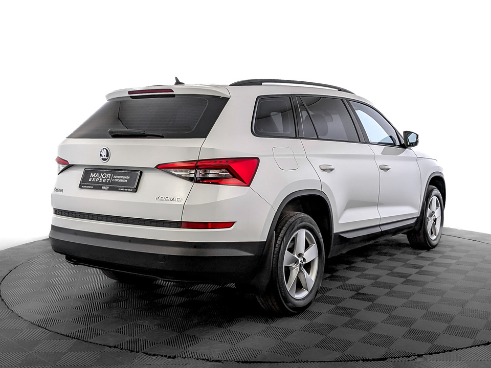 car-card-slide Skoda Kodiaq 2019 143 729км фото №5