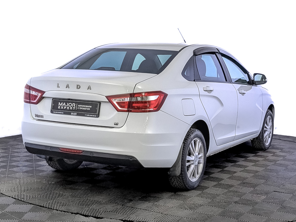car-card-slide Lada Vesta 2019 47 931км фото №5