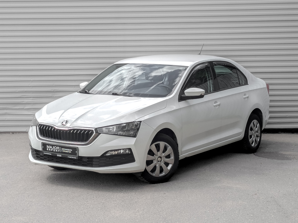 car-card-slide Skoda Rapid II 2021 153 264км фото №1