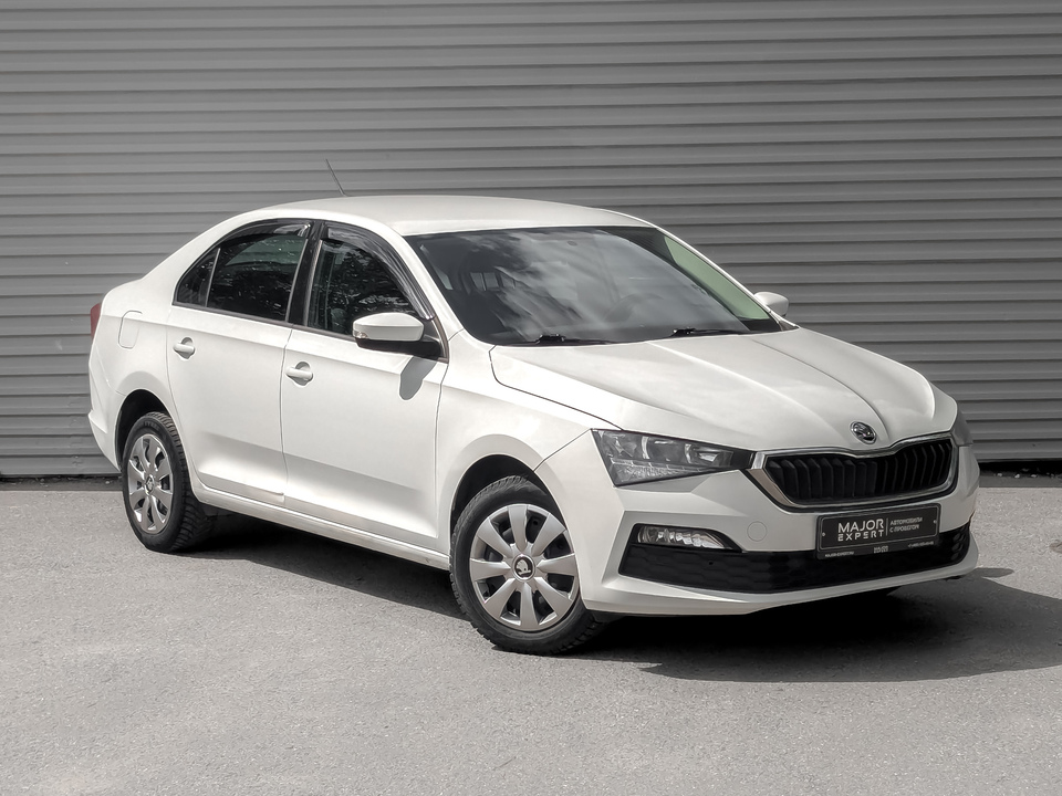 car-card-slide Skoda Rapid II 2021 153 264км фото №3