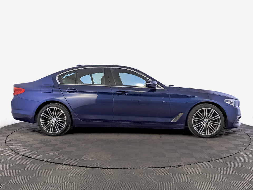 car-card-slide BMW 5 серии 2019 62 050км фото №4
