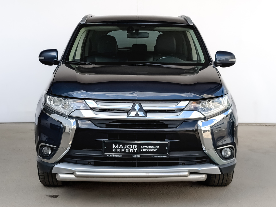 car-card-slide Mitsubishi Outlander 2016 85 900км фото №2