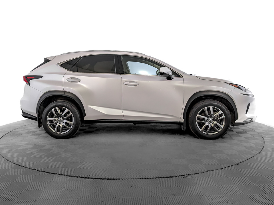 car-card-slide Lexus NX 2018 129 618км фото №4