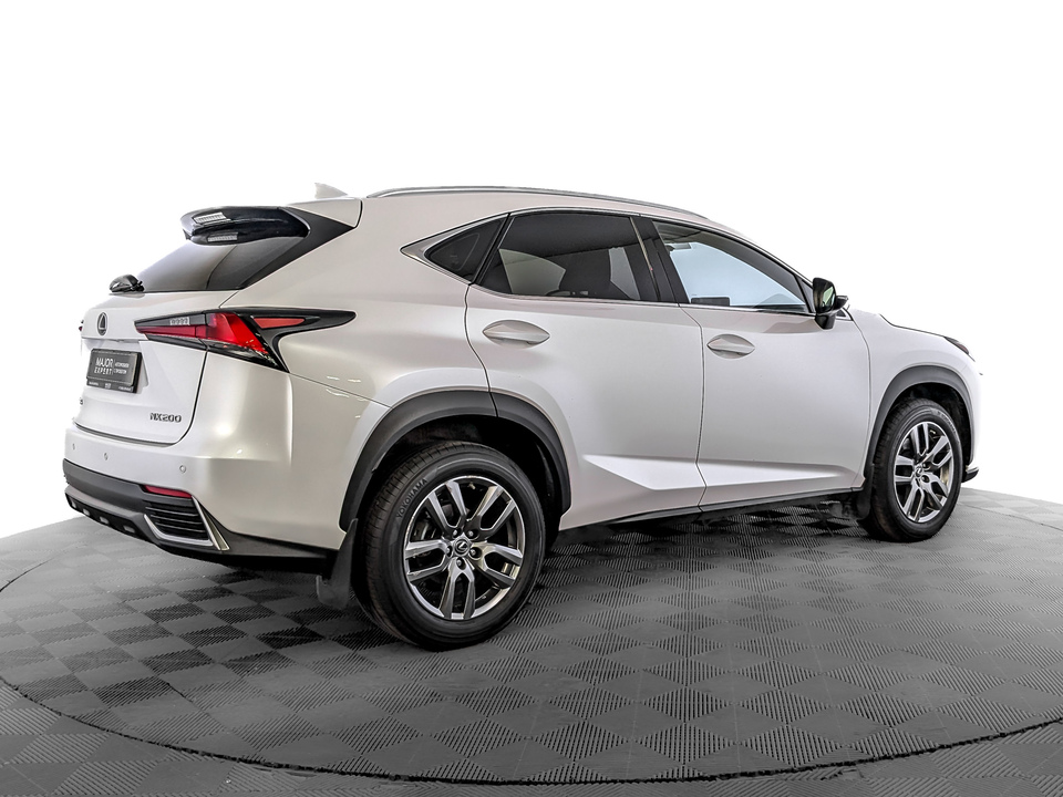 car-card-slide Lexus NX 2018 129 618км фото №5