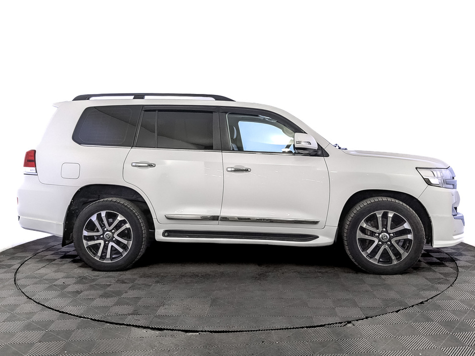 car-card-slide Toyota Land Cruiser 200 2015 204 562км фото №4
