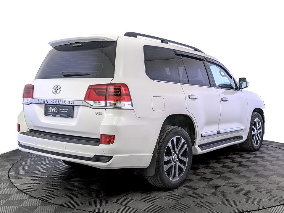 car-card-slide Toyota Land Cruiser 200 2015 204 562км фото №5