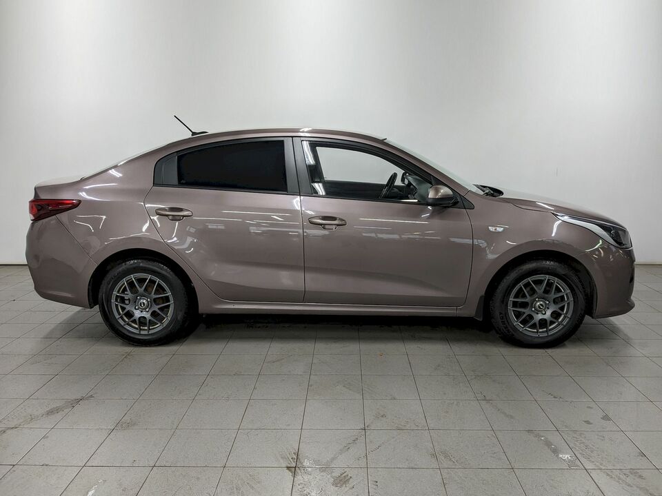 car-card-slide Kia Rio 2019 196 839км фото №4