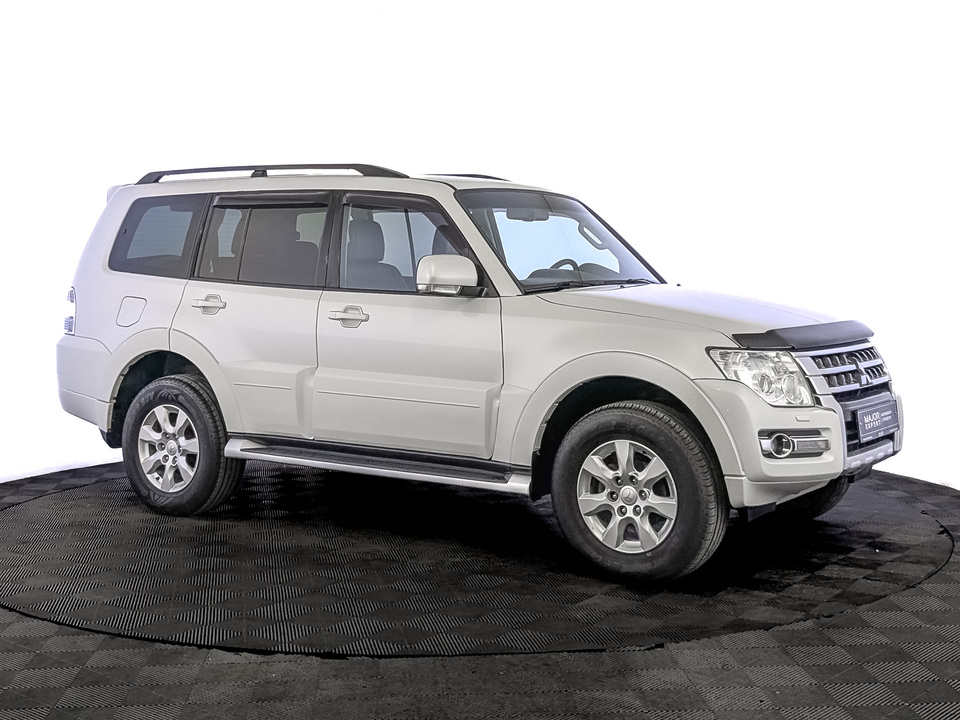 car-card-slide Mitsubishi Pajero 2018 142 613км фото №3