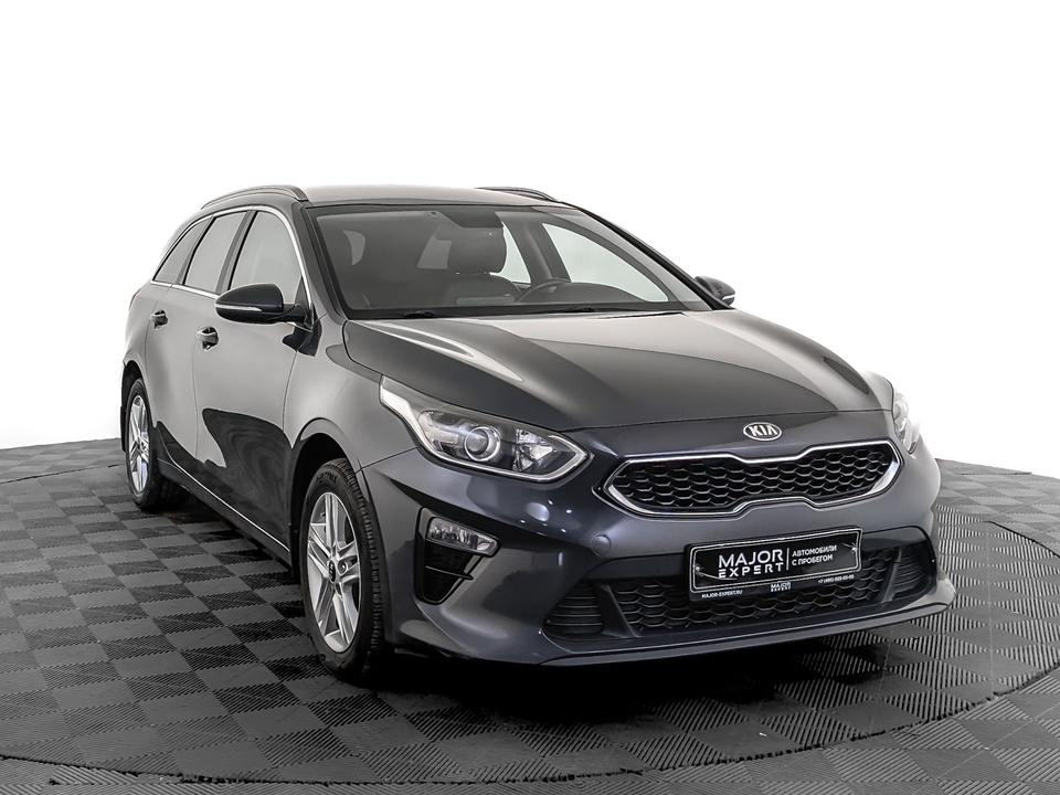 car-card-slide Kia Ceed 2019 108 871км фото №3