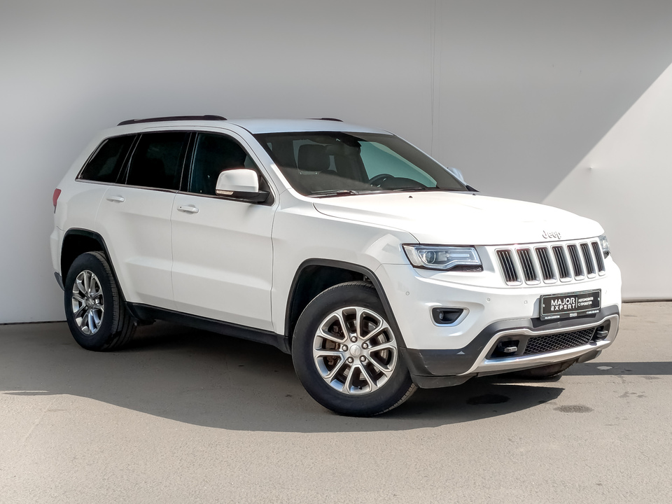 car-card-slide Jeep Grand Cherokee 2016 130 144км фото №3