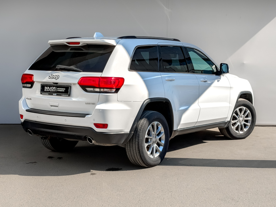 car-card-slide Jeep Grand Cherokee 2016 130 144км фото №5