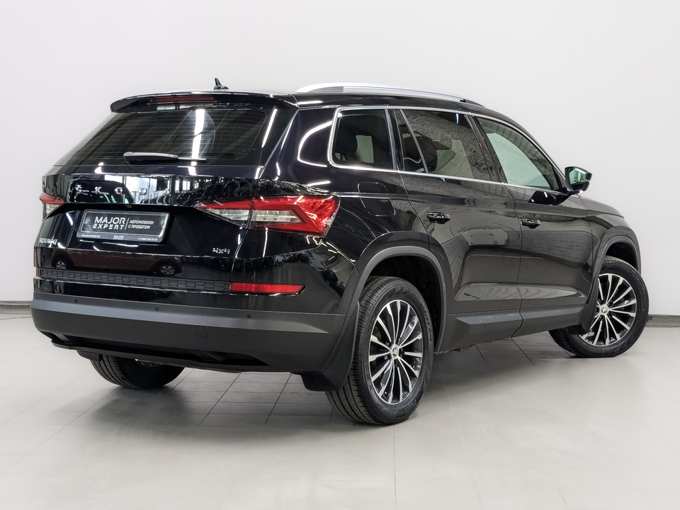 car-card-slide Skoda Kodiaq 2020 57 843км фото №5
