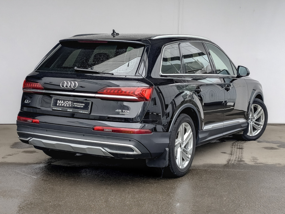 car-card-slide Audi Q7 2021 105 520км фото №5