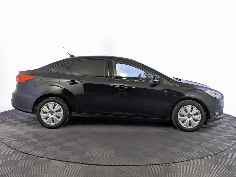 car-card-slide Ford Focus 2018 87 266км фото №4