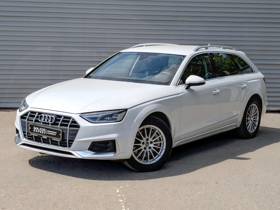 car-card-slide Audi A4 allroad quattro 2020 66 000км фото №1