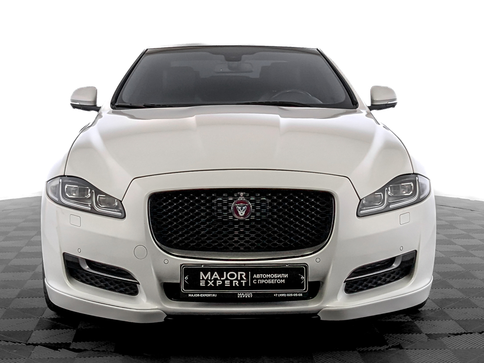car-card-slide Jaguar XJ 2016 40 122км фото №2